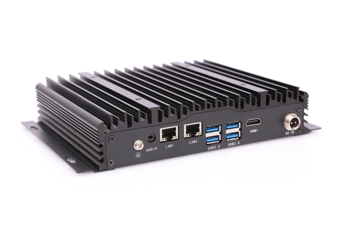 CESIPC UPC-206A x86 架构无风扇工业计算机产品外观